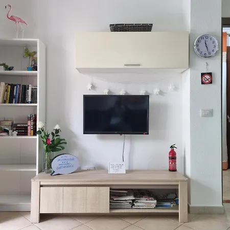 Valevalehome - Gallery With Fully Equipped Kitchen, Reserved Parking, Big Garden Apartamento Olbia