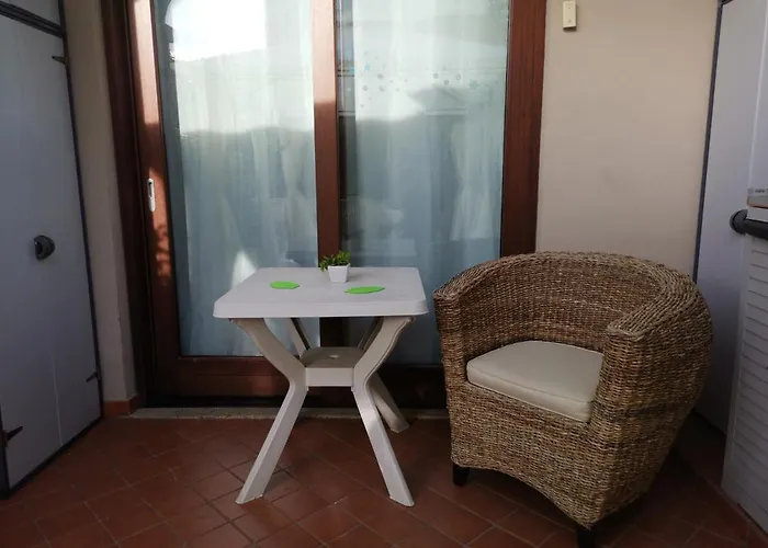 Valevalehome - Gallery With Fully Equipped Kitchen, Reserved Parking, Big Garden Apartamento